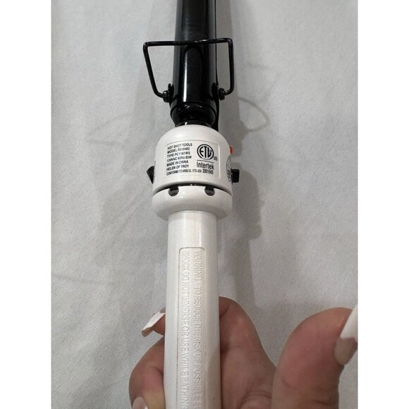 Hot Shot Tools Black Pearl 1 1/4" Ceramic Curling Iron, model S510402. - Picture 2 of 4